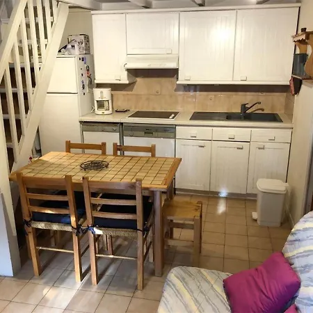 T2 Mezzanine Climatisee, 6 Pers, Terrasse, A 350m De La - Port - Fr-1-81-445 * Leucate